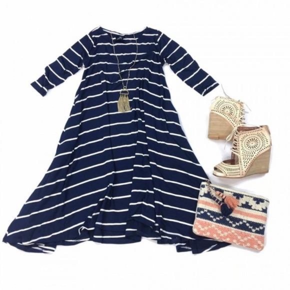 Agnes & Dora Dresses & Skirts - Sway Dress Navy and Ivory